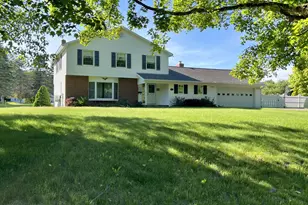 298 Perham St, Farmington, ME 04938 - Photo 2