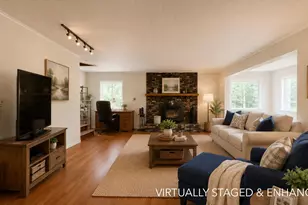 116 S Main St, Mechanic Falls, ME 04256 - Photo 16