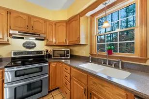 137 Cedarwood Rd, Auburn, ME 04210 - Photo 16