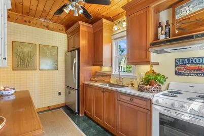 107 Highland Avenue, Ogunquit, ME 03907 - Photo 10