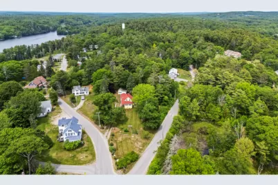 15 Lakeview Road, Boothbay Harbor, ME 04538 - Photo 2