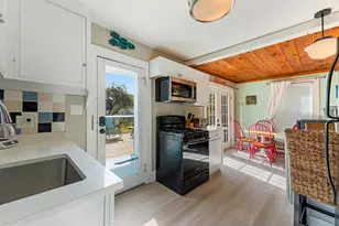 47R Main St, York, ME 03909 - Photo 8