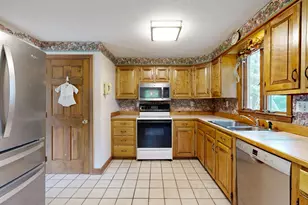 172 Sandy Hill Rd, South Portland, ME 04106 - Photo 10