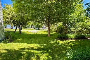 16 Brighton Ave, Vinalhaven, ME 04863 - Photo 4