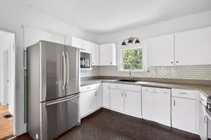15 Tea St, Rockland, ME 04841 - Photo 8