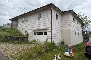 432 St Thomas St, Madawaska, ME 04756 - Photo 8
