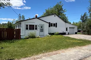 336 Bates St, Millinocket, ME 04462 - Photo 2