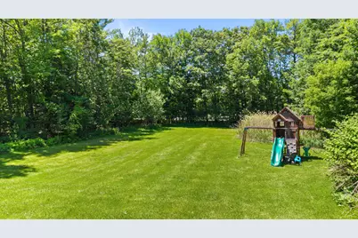19 Hillcrest Street, Hallowell, ME 04347 - Photo 4