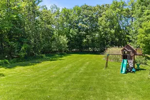 19 Hillcrest St, Hallowell, ME 04347 - Photo 4