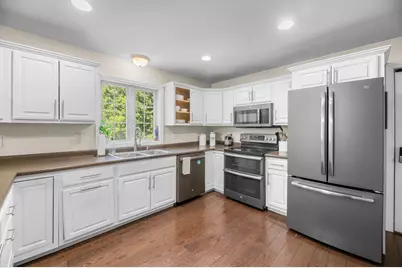 19 Hillcrest Street, Hallowell, ME 04347 - Photo 8