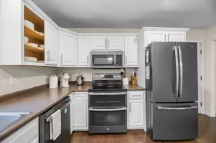19 Hillcrest St, Hallowell, ME 04347 - Photo 12