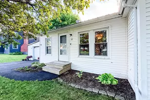 12 Winchester St, Presque Isle, ME 04769 - Photo 4