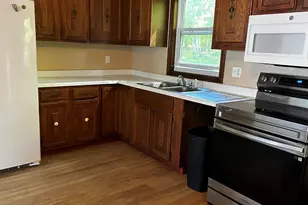 28 Denise Ave, Oakland, ME 04963 - Photo 4