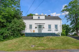 27 Pleasant St, Wiscasset, ME 04578 - Photo 1