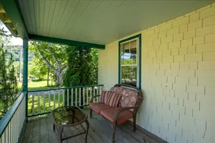 6 Thomas St, Camden, ME 04843 - Photo 2