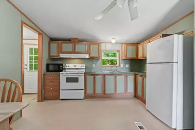 911 Main Street, Monmouth, ME 04259 - Photo 18
