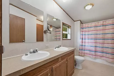 911 Main Street, Monmouth, ME 04259 - Photo 14
