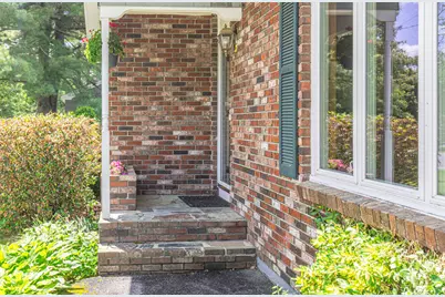 30 Saratoga Avenue, Bangor, ME 04401 - Photo 8