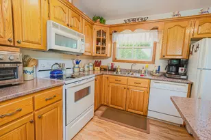 129 Summit St, Baileyville, ME 04694 - Photo 8