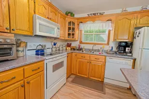 129 Summit St, Baileyville, ME 04694 - Photo 8