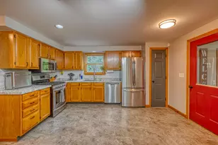 20 Fairwood Dr, Fairfield, ME 04937 - Photo 10