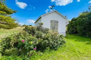 1023 Silver Lake Rd, Bucksport, ME 04416 - Photo 8