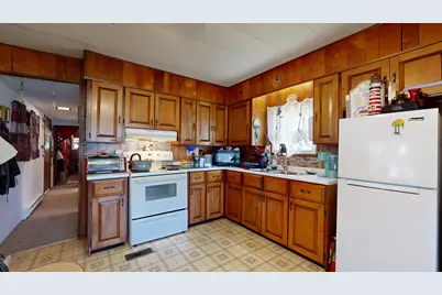8 Ledgemere Lane, Lewiston, ME 04240 - Photo 4