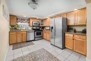 11 Carriage Hill Rd, Eliot, ME 03903 - Photo 2
