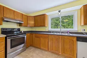 207 Pleasant St, Mechanic Falls, ME 04256 - Photo 12