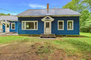 207 Pleasant St, Mechanic Falls, ME 04256 - Photo 2