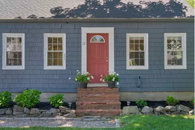 12 Linwood Street, Cape Elizabeth, ME 04107 - Photo 4