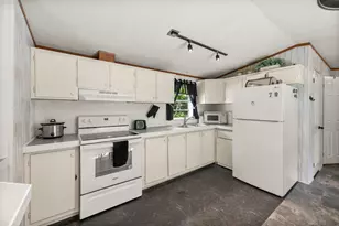 516 E Pond Rd, Nobleboro, ME 04555 - Photo 4