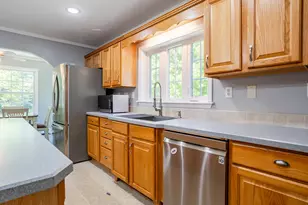 256 Meadow Rd, Topsham, ME 04086 - Photo 10