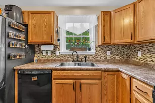 52 Mill St, Brewer, ME 04412 - Photo 4