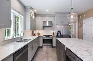 6 Thurston Ln, Falmouth, ME 04105 - Photo 8