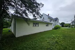 8 Pleasant St, Fairfield, ME 04937 - Photo 52
