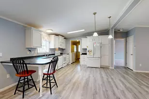 3 Fox Run Dr, Lewiston, ME 04240 - Photo 4