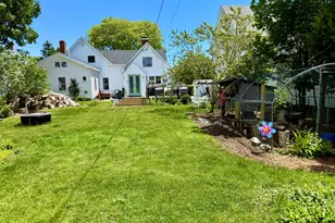8 Pleasant St, Vinalhaven, ME 04863 - Photo 2