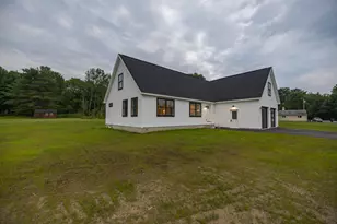 319 Harmons Corner Rd, Auburn, ME 04210 - Photo 4