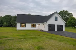 319 Harmons Corner Rd, Auburn, ME 04210 - Photo 6