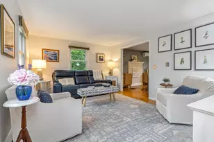 27 Gail Ln, Yarmouth, ME 04096 - Photo 2
