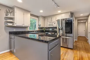 27 Gail Ln, Yarmouth, ME 04096 - Photo 10