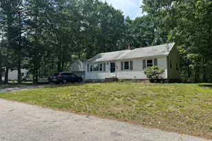 32 Pierce Ave, Sanford, ME 04073 - Photo 2