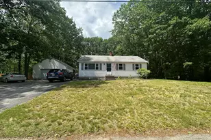 32 Pierce Ave, Sanford, ME 04073 - Photo 1