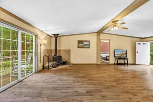 135 Ridgewood Dr, Warren, ME 04864 - Photo 4