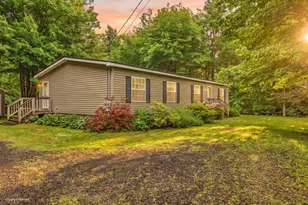 135 Ridgewood Dr, Warren, ME 04864 - Photo 2