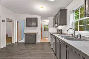 135 Ridgewood Dr, Warren, ME 04864 - Photo 14