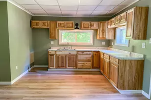4 Pleasant St, Mexico, ME 04257 - Photo 1