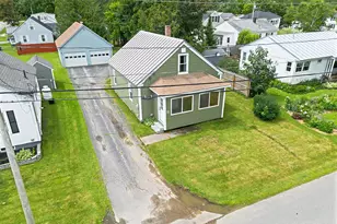 33 Cottage St, Fairfield, ME 04901 - Photo 2