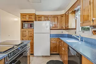 814 Cape Rd, Hollis, ME 04042 - Photo 16